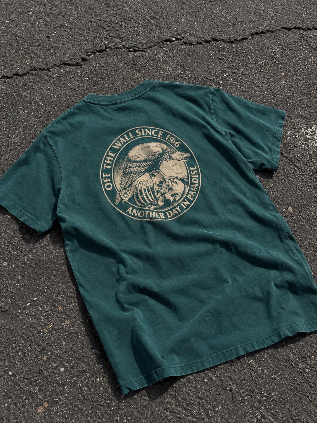 Remera Vans "Another Day In Paradise"