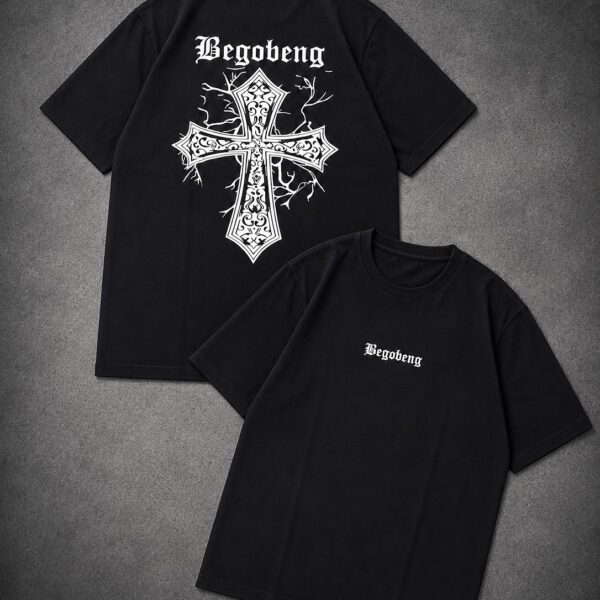 Remera Oversize Begobeng "Gothic Cross"